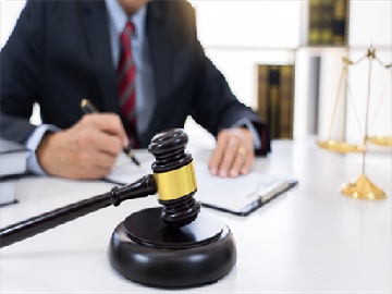 医疗事故致肾被割错，患者该如何依法索赔？专业律师为您解析赔偿路径